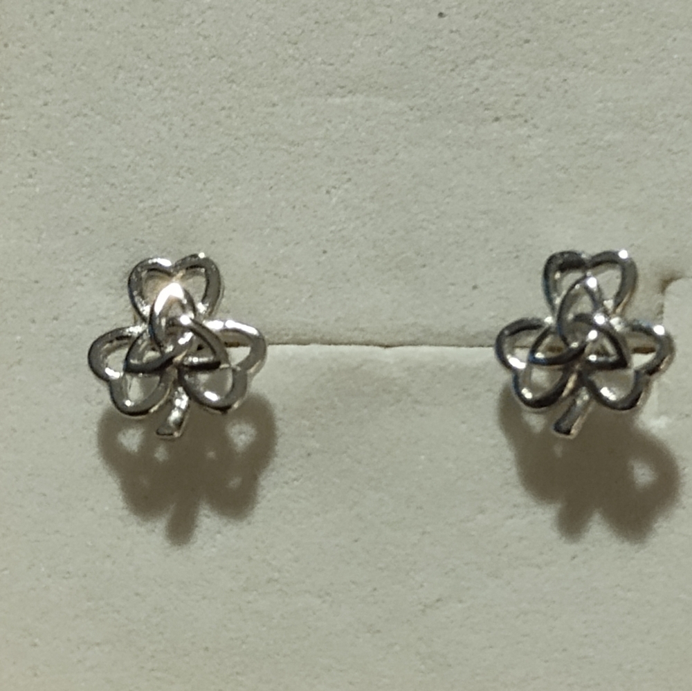 🇺🇸 Clearance 🇺🇸Elegant Silver Clover Earrings